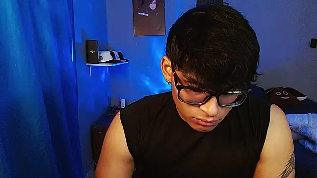 Mr_yisuzz webcam