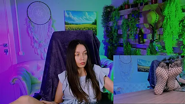 OliviaWeles webcam