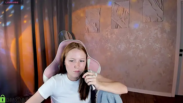 Charlotte_Smitee webcam