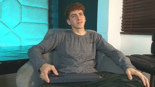 Tyler_Mcrey webcam