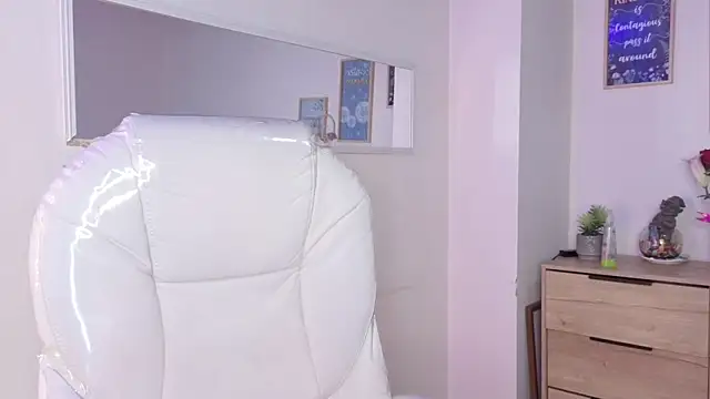 bluee_hazell - Bluee_hazell's free webcam - UK Sex Cams