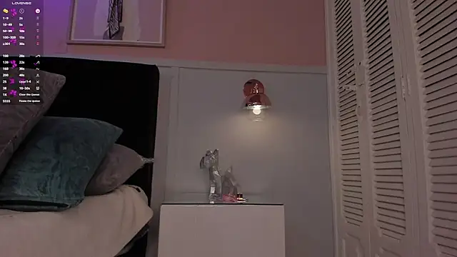 elodie_walker webcam