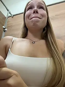 Liza_risky webcam