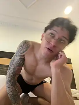 Valery_Salmons webcam