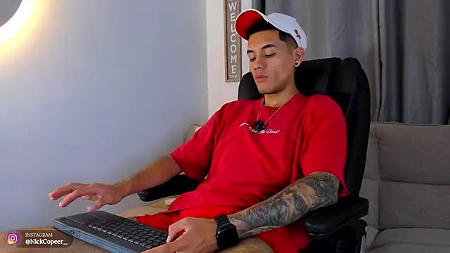 NickCopeer_ webcam