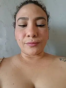 JuliRamirez webcam