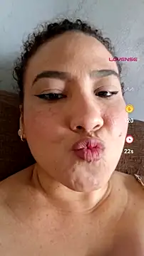 JuliRamirez webcam