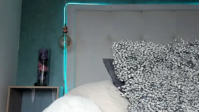 mia_gomez7 webcam