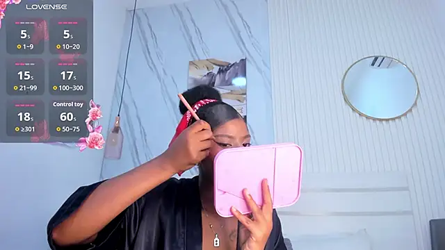 Afro_Luna webcam