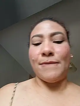 JuliRamirez webcam