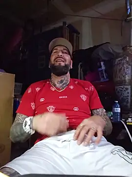 Beardedtattood webcam