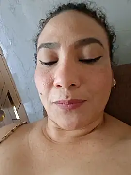 JuliRamirez webcam