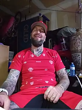 Beardedtattood webcam