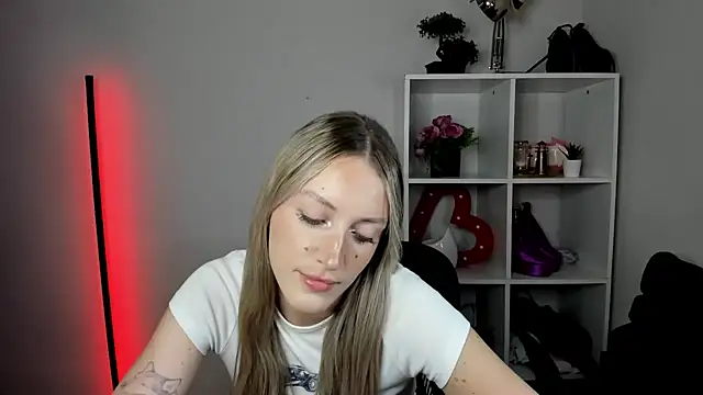 evelynblond (F young) - for flowers