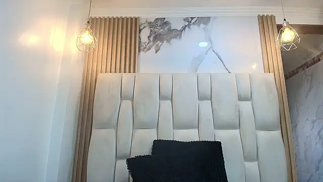 Naughty_Kittenm webcam