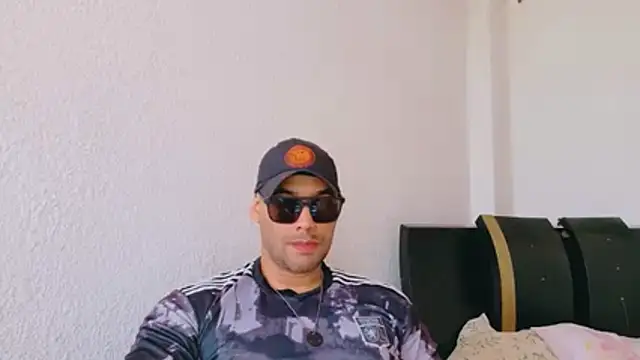 musclehetero webcam