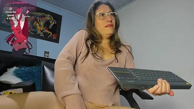 kaylaMinov_ webcam