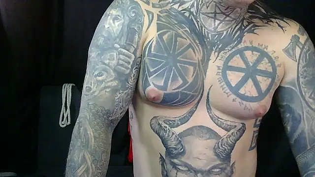 devilWithTats webcam