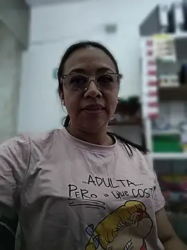 Violeta-Stationery_7 webcam