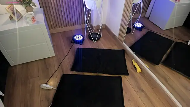 Lilit_doll webcam