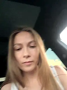 compactbaby (F young) - hard fingering pussy in car