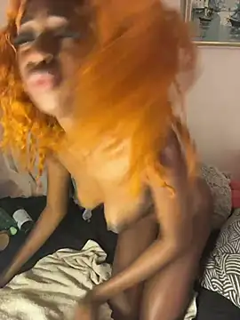 Nina_Velveta