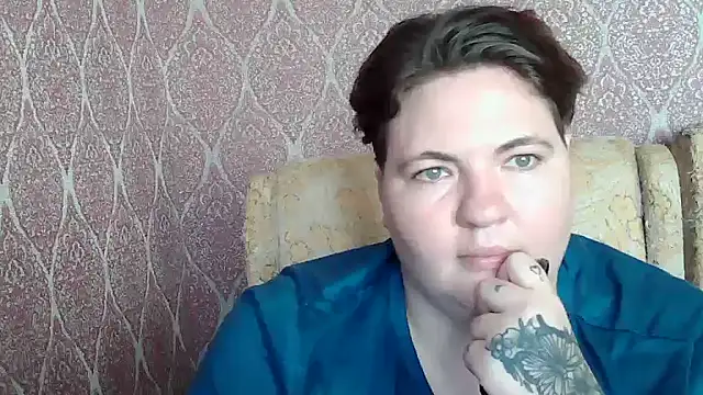 MilaXHelen webcam