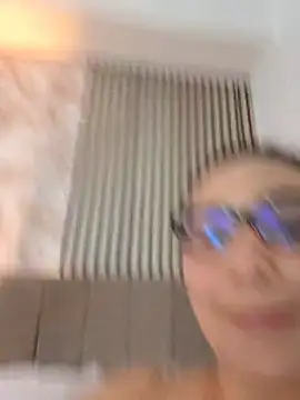 JuliRamirez webcam