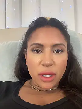 MeghanXO webcam