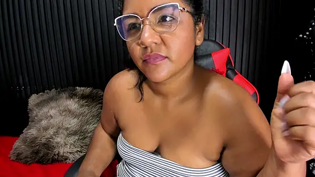 Mommy_Big_Ass webcam