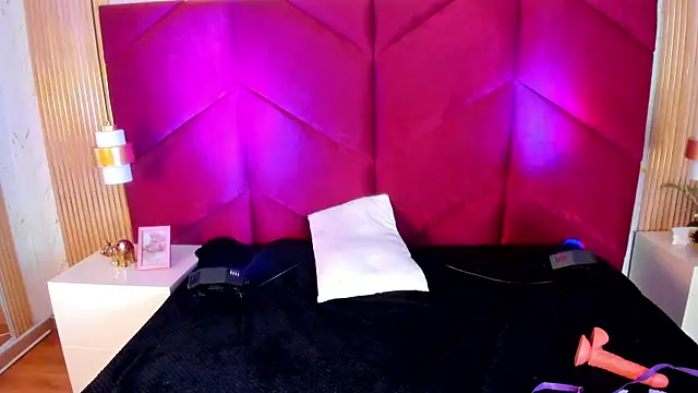 HannaRoussee webcam