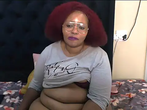 ebonyskyexx (F milf) - Make me wet &cummm 4 u daddy !!