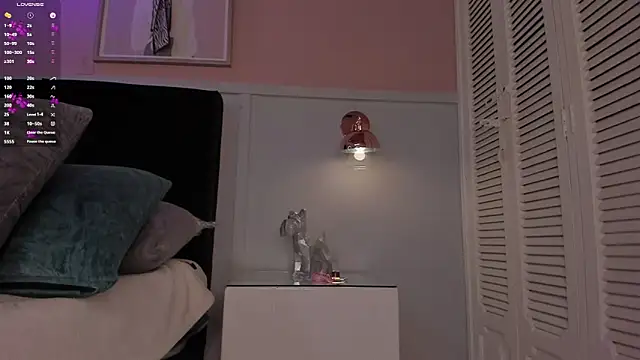 elodie_walker webcam