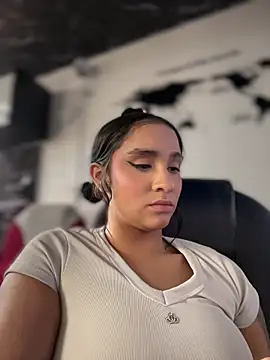 Isabella-Teen webcam