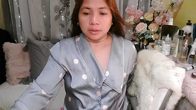 OhmyPinay webcam