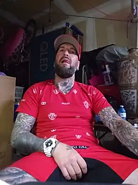 Beardedtattood webcam