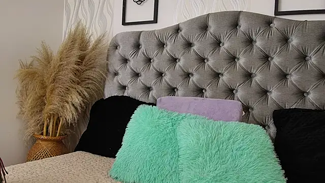 katt_eyes__ webcam