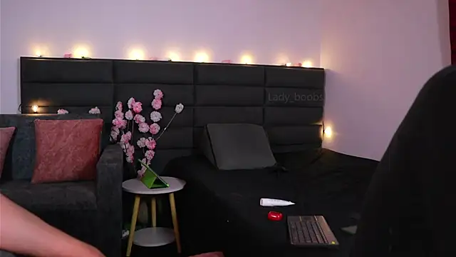 kathieandpovcock1 webcam