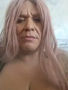 deedeedoll82222 live sex cam