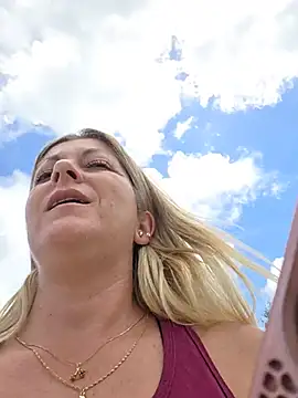 NikkiBlisss webcam