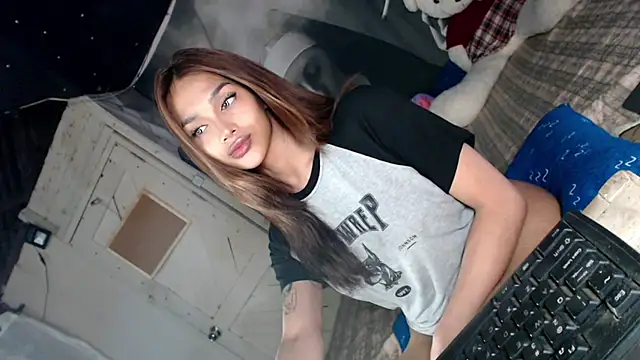 itsmekarinaaa webcam