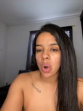 trianawhite live cam on StripChat