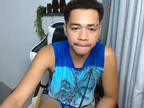 curlyasian_njxx webcam