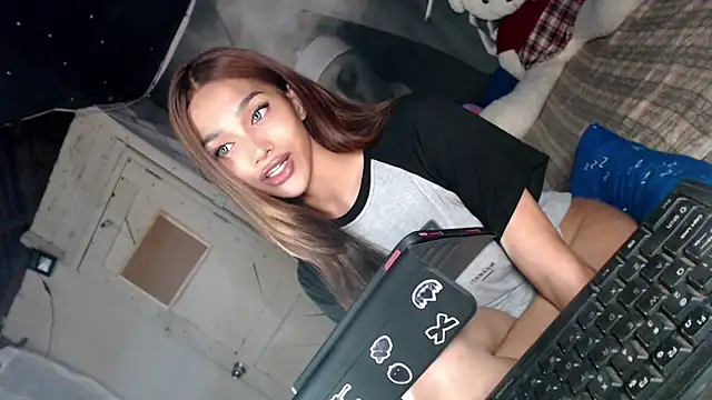 itsmekarinaaa webcam
