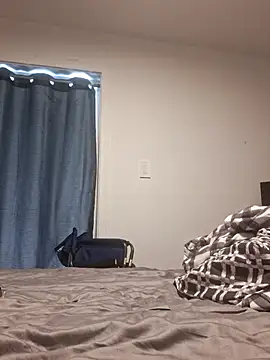 L0cKyseven77 live cam on StripChat