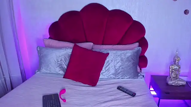 AndreaPink2024 webcam