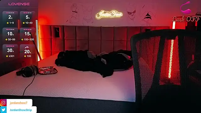 JordanShow live cam on StripChat