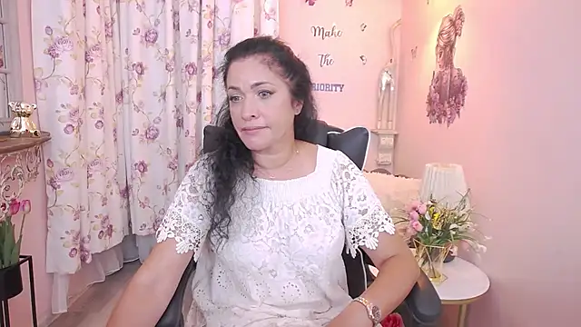 MyLovOne live cam on StripChat