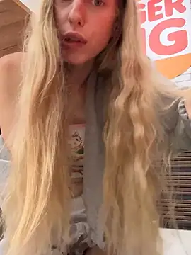 kira_mia webcam