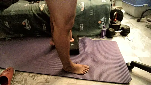 curly_rico live cam on StripChat